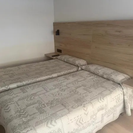 Avenida Centro בית הארחה